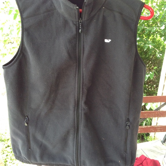 Vineyard Vines Jackets & Blazers - Vineyard vines fleece vest. Vineyard Vines Jackets & Blazers - Vineyard vines fleece vest.